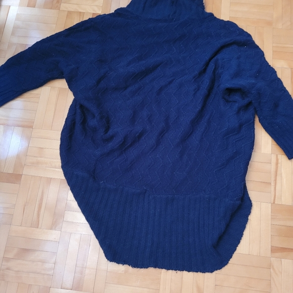 Women Cardigan - Picture 3 of 10